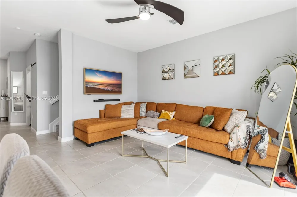 20478 NW 4th Ct Miami Gardens, FL 33169