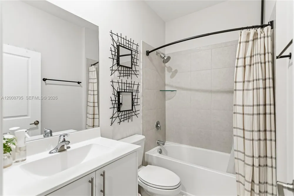 20478 NW 4th Ct Miami Gardens, FL 33169