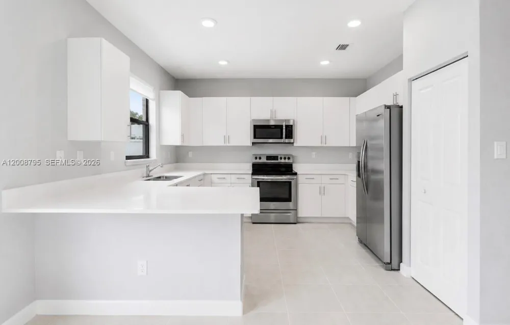 20478 NW 4th Ct Miami Gardens, FL 33169