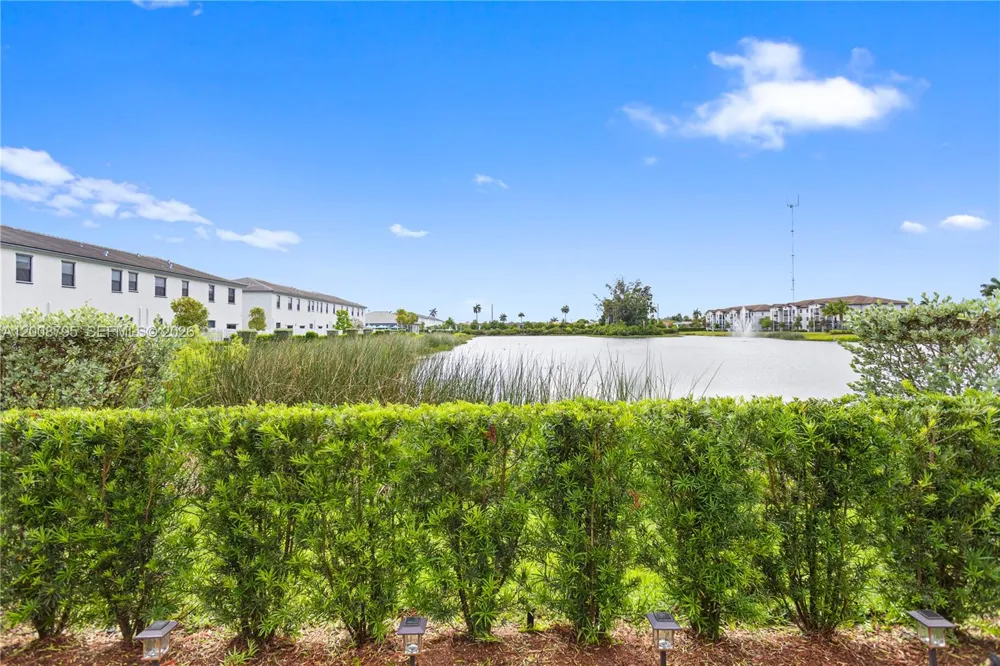 20478 NW 4th Ct Miami Gardens, FL 33169