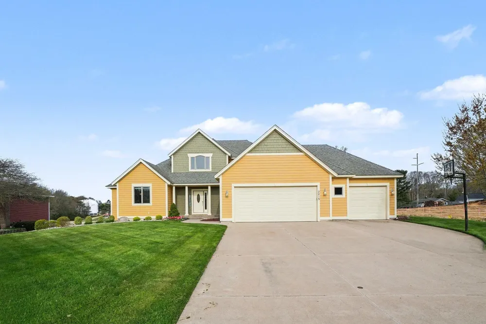 2213 Bristol Street Park Township, MI 49424