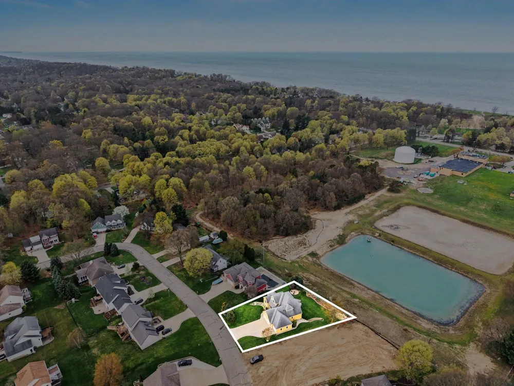 2213 Bristol Street Park Township, MI 49424