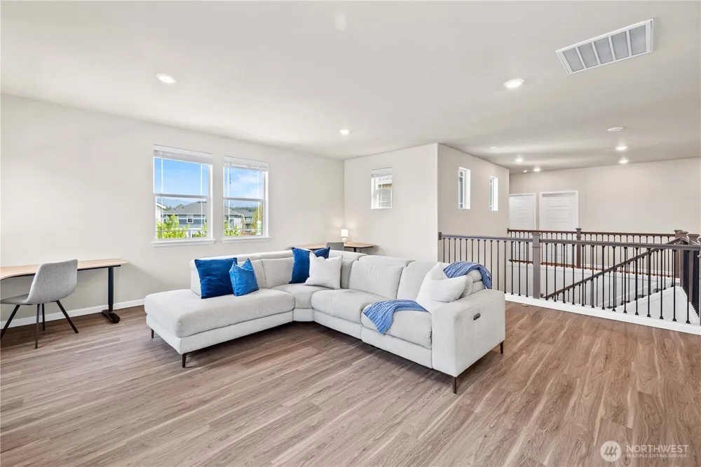 32943 Ash Avenue SE Black Diamond, WA 98010