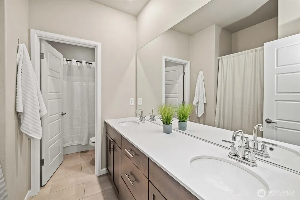 32943 Ash Avenue SE Black Diamond, WA 98010