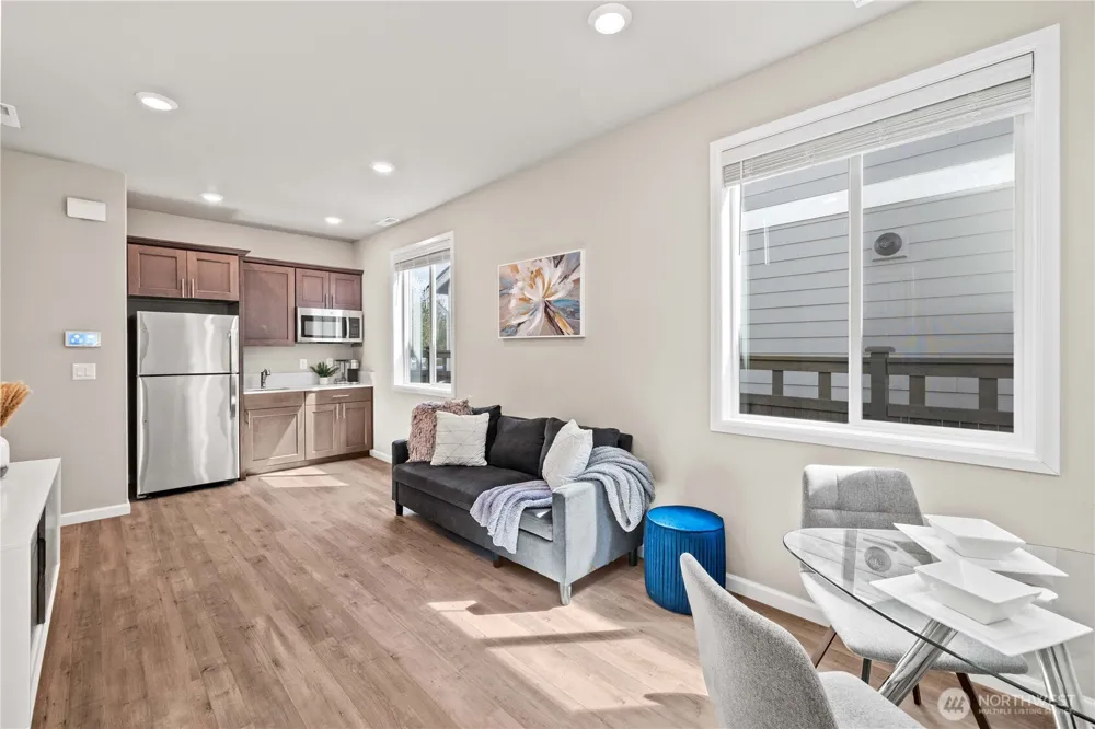 32943 Ash Avenue SE Black Diamond, WA 98010