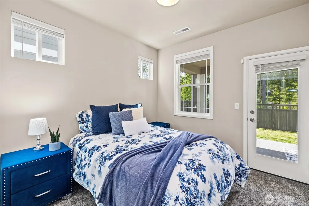 32943 Ash Avenue SE Black Diamond, WA 98010