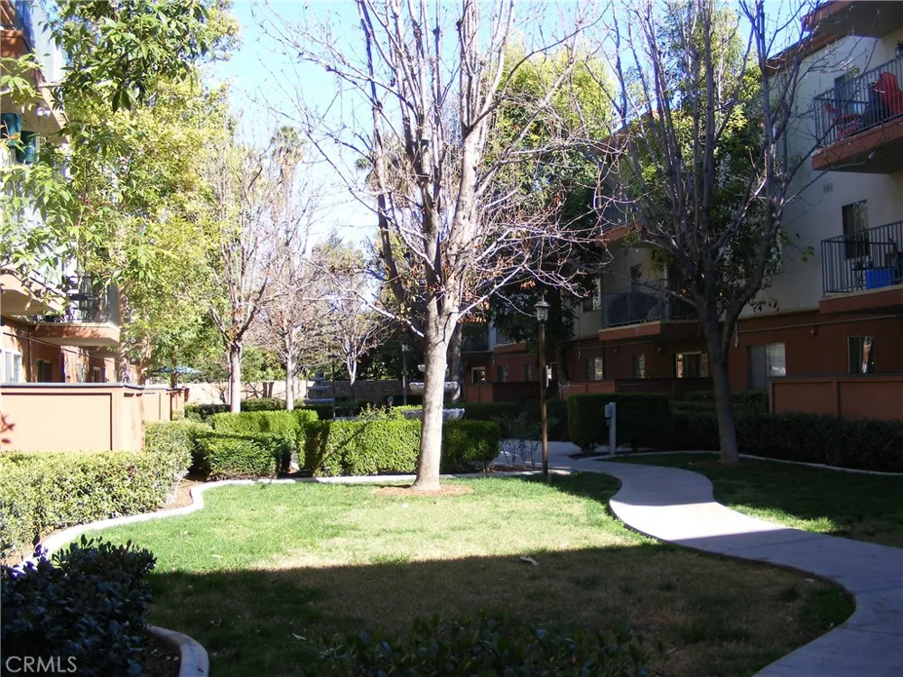 400 ACACIA AVENUE Fullerton, CA 92831