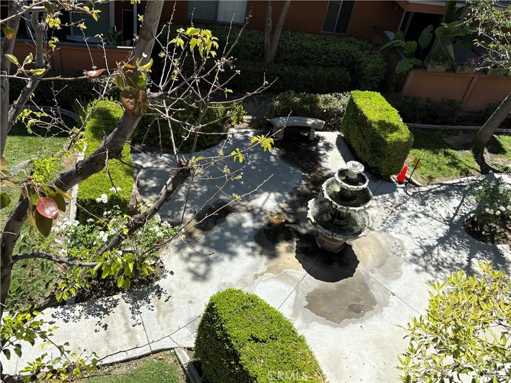 400 ACACIA AVENUE Fullerton, CA 92831