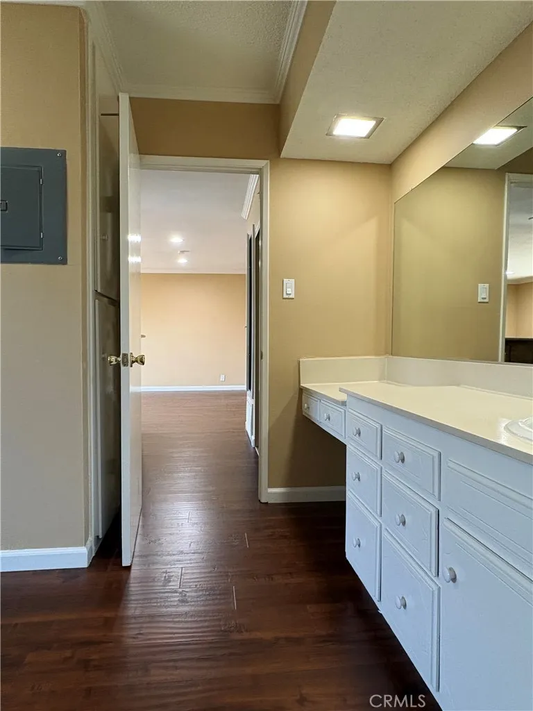400 ACACIA AVENUE Fullerton, CA 92831