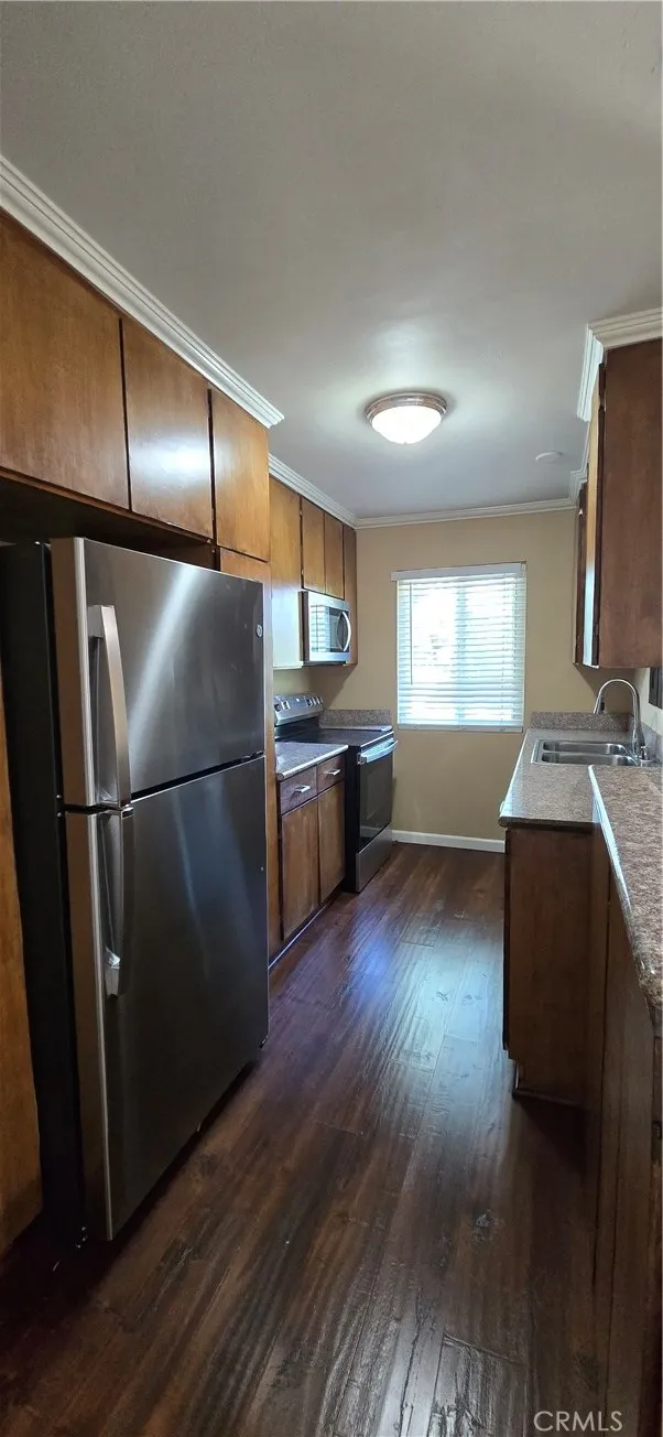 400 ACACIA AVENUE Fullerton, CA 92831