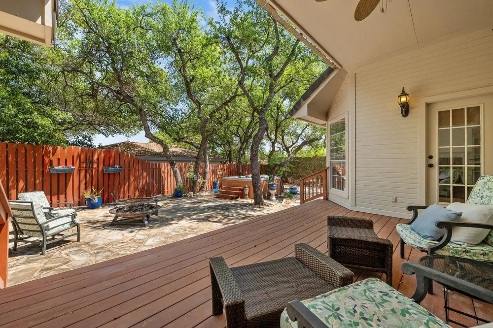 209 El Rio Drive Lakeway, TX 78734
