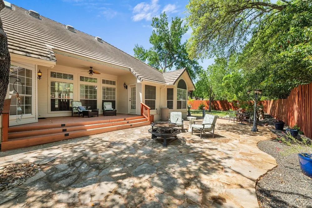 209 El Rio Drive Lakeway, TX 78734