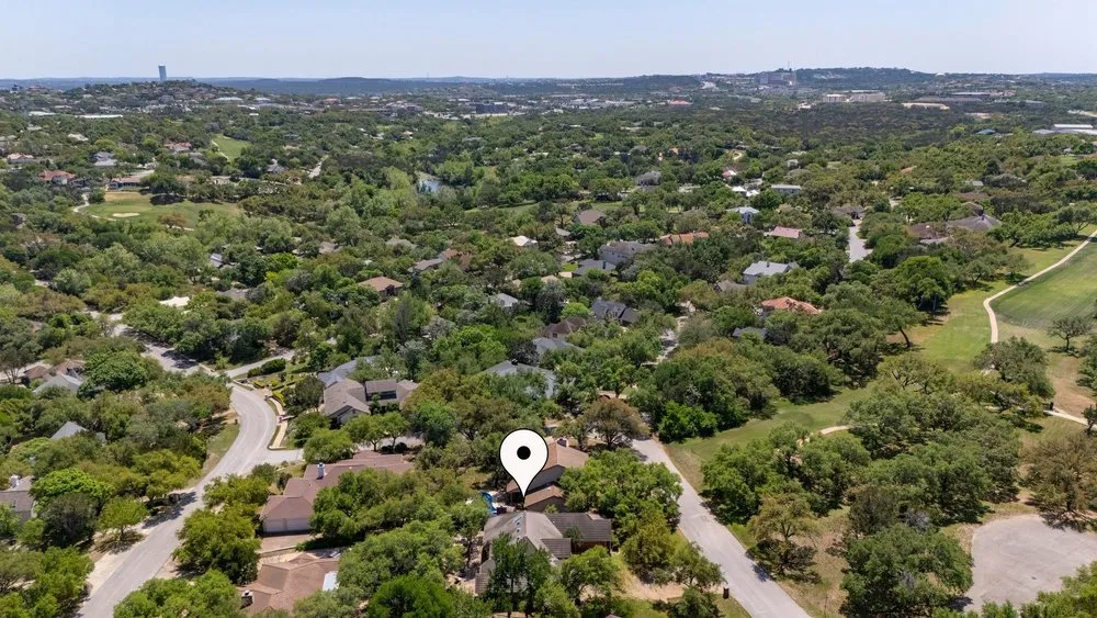 209 El Rio Drive Lakeway, TX 78734