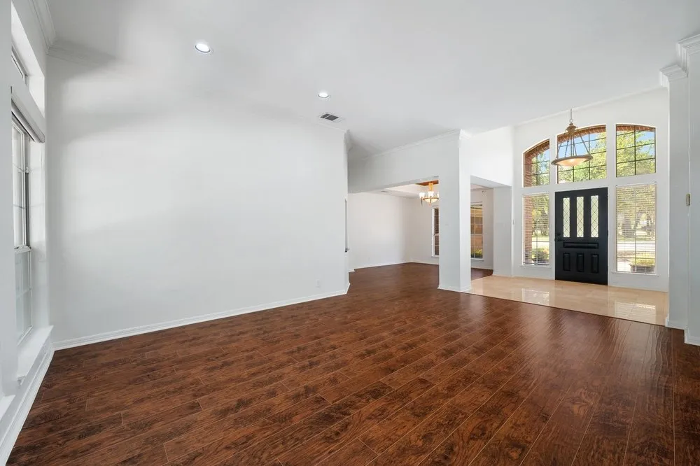 209 El Rio Drive Lakeway, TX 78734