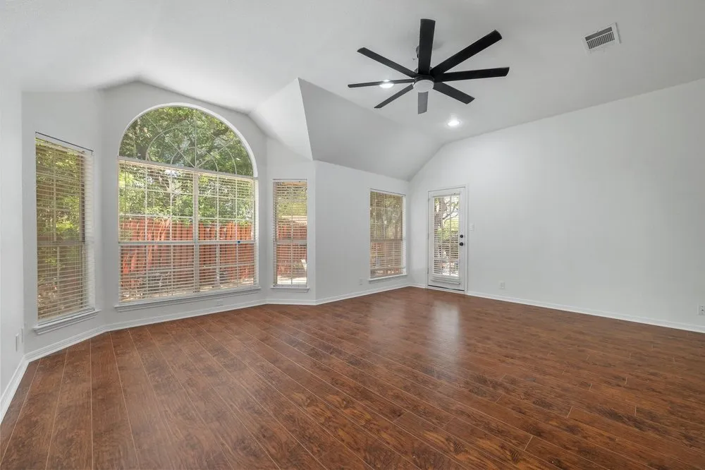 209 El Rio Drive Lakeway, TX 78734