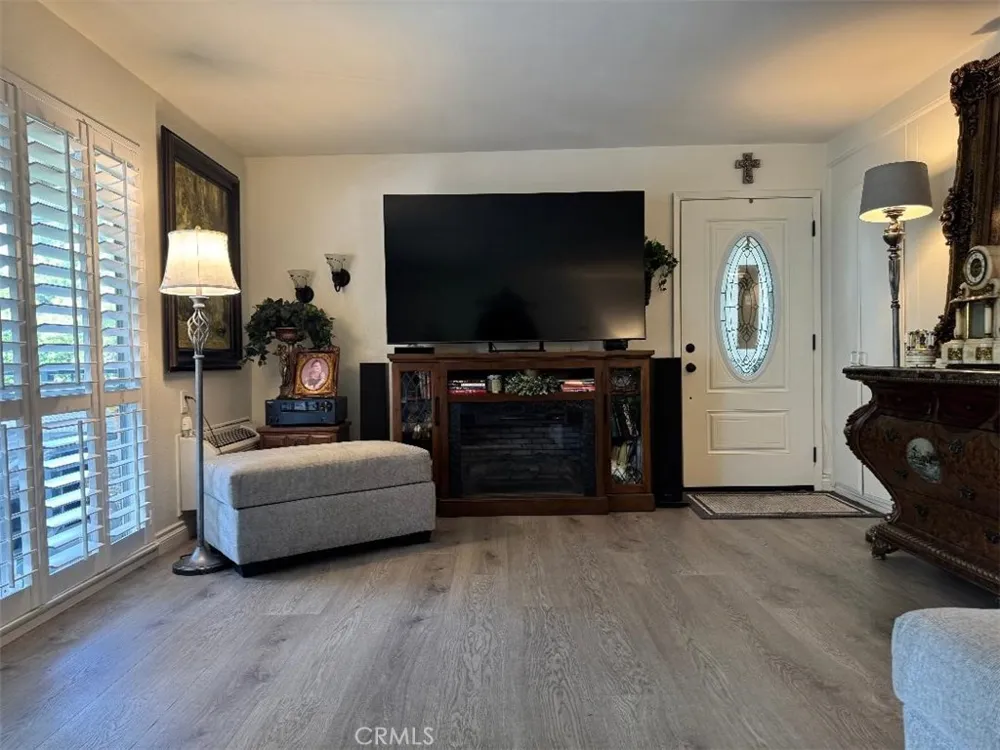 2260 Via Puerta #P Laguna Woods, CA 92637