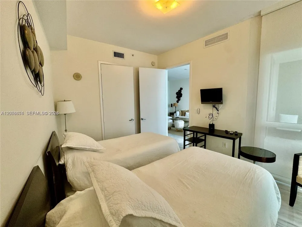 18101 Collins Ave #4302 Sunny Isles Beach, FL 33160