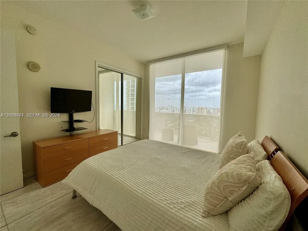 18101 Collins Ave #4302 Sunny Isles Beach, FL 33160