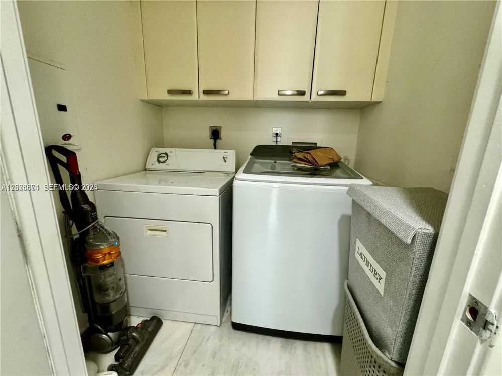 18101 Collins Ave #4302 Sunny Isles Beach, FL 33160