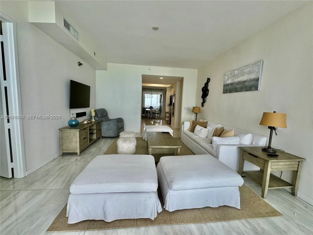 18101 Collins Ave #4302 Sunny Isles Beach, FL 33160