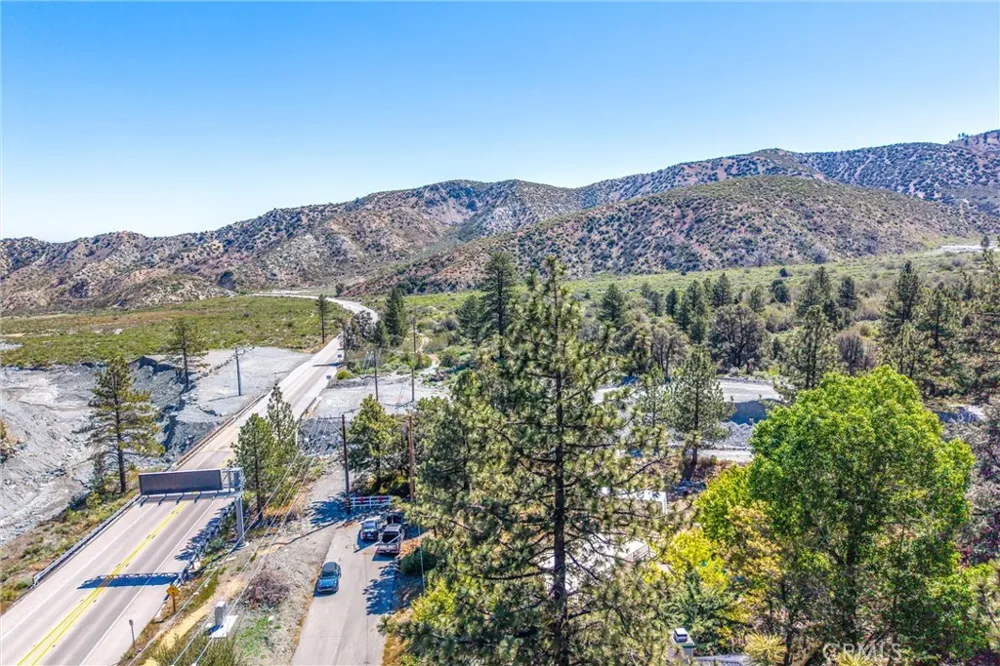 2164 Outer Hwy 2 Highway S Wrightwood, CA 92397