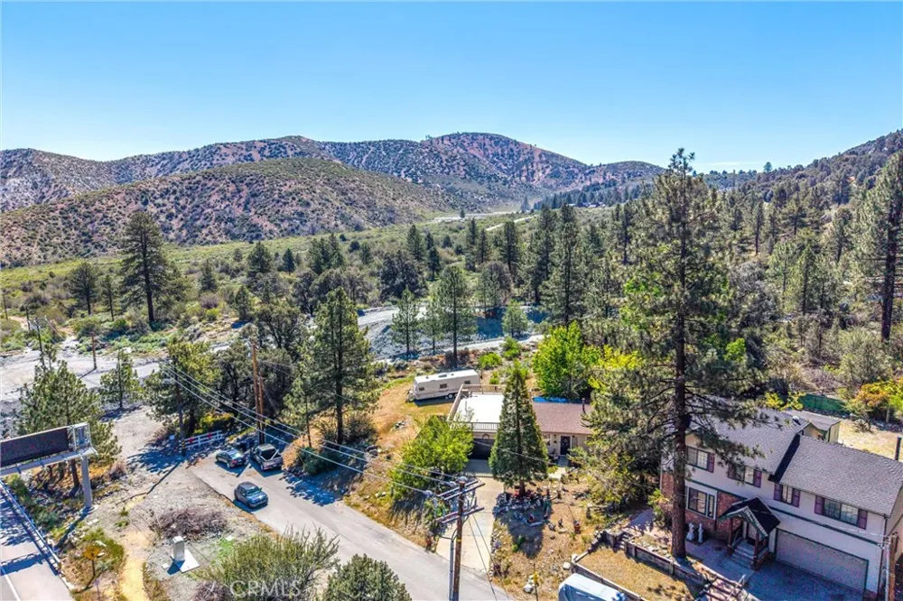 2164 Outer Hwy 2 Highway S Wrightwood, CA 92397