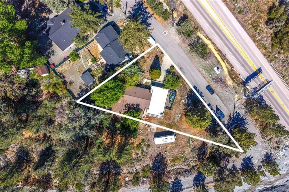 2164 Outer Hwy 2 Highway S Wrightwood, CA 92397