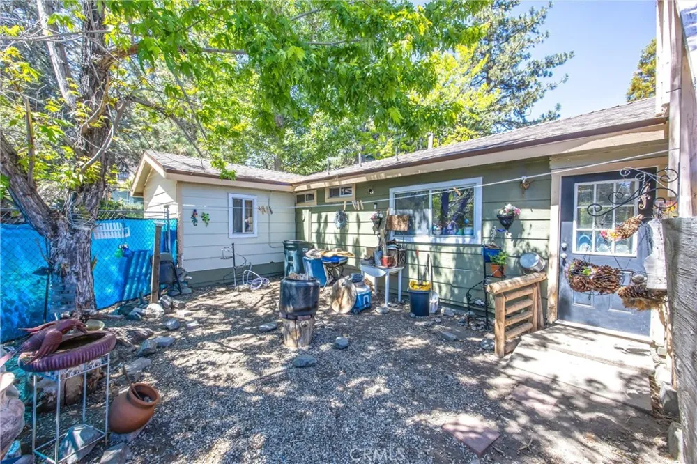 2164 Outer Hwy 2 Highway S Wrightwood, CA 92397