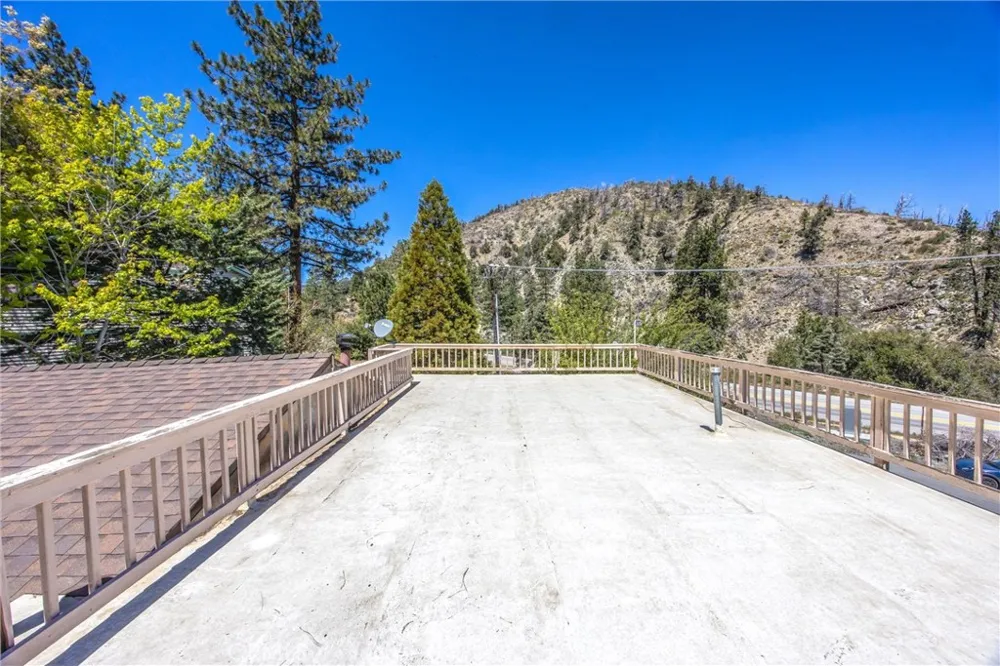 2164 Outer Hwy 2 Highway S Wrightwood, CA 92397
