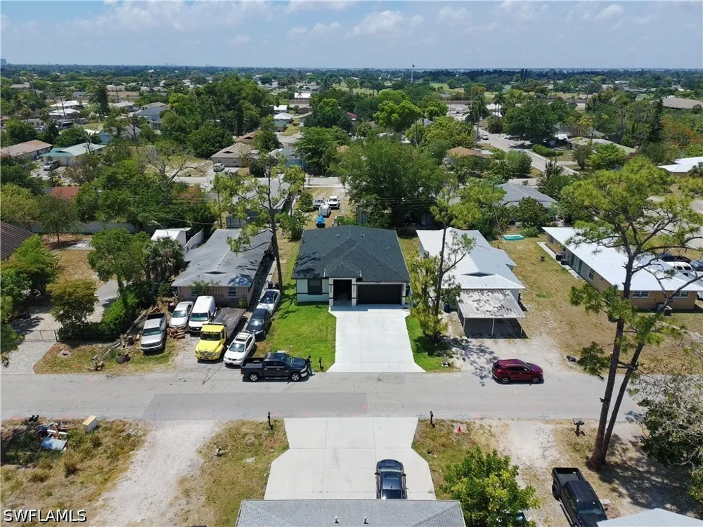 9th Avenue Fort Myers, FL 33907