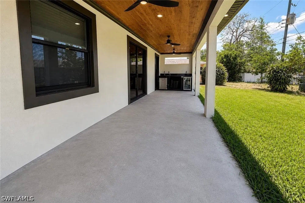 9th Avenue Fort Myers, FL 33907