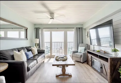 7310 Seawall Boulevard #806