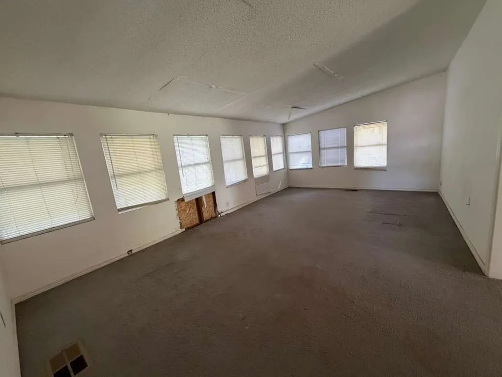 325 County Road 1768 Clifton, TX 76634