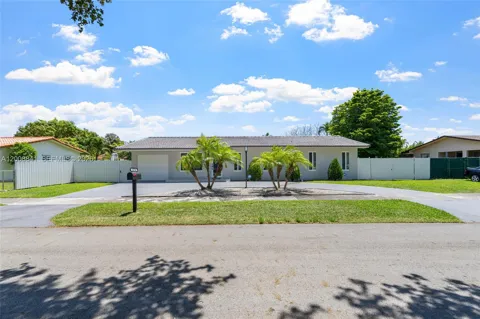12724 SW 33rd Ter