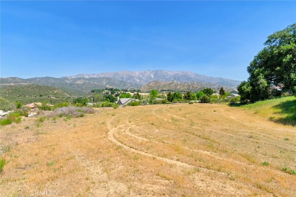 39611 Hidden Heights Drive Yucaipa, CA 92399