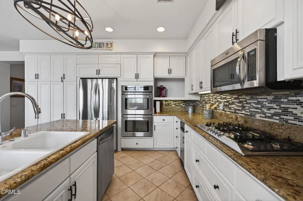 668 Corte Sol Camarillo, CA 93010