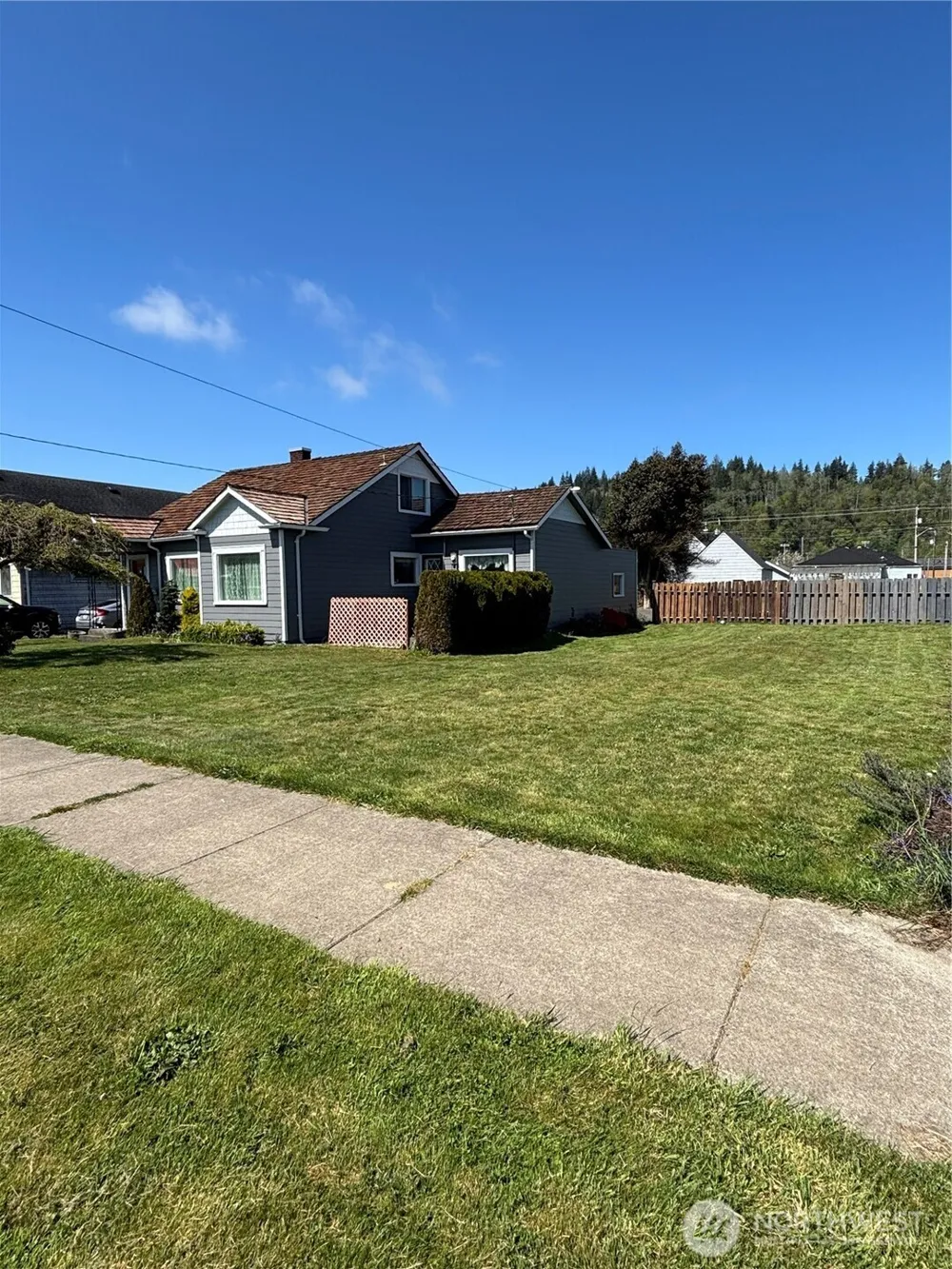2835 Pacific Avenue Hoquiam, WA 98550