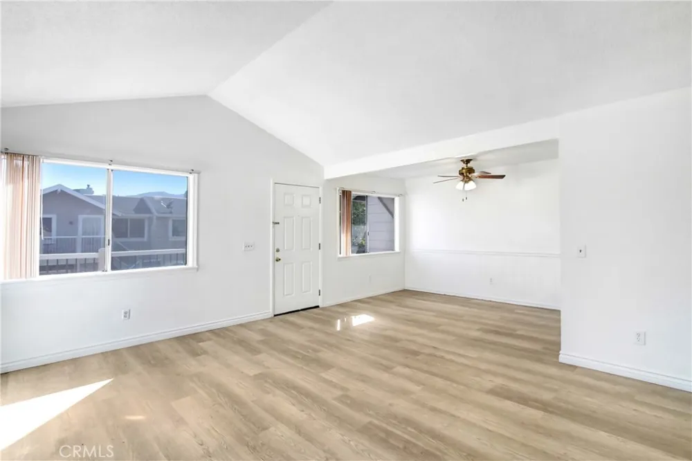 713 Walnut Drive #17 Lake Elsinore, CA 92530