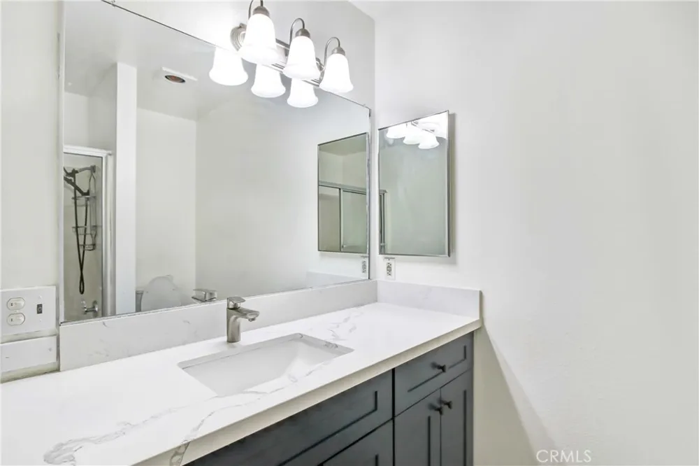 713 Walnut Drive #17 Lake Elsinore, CA 92530