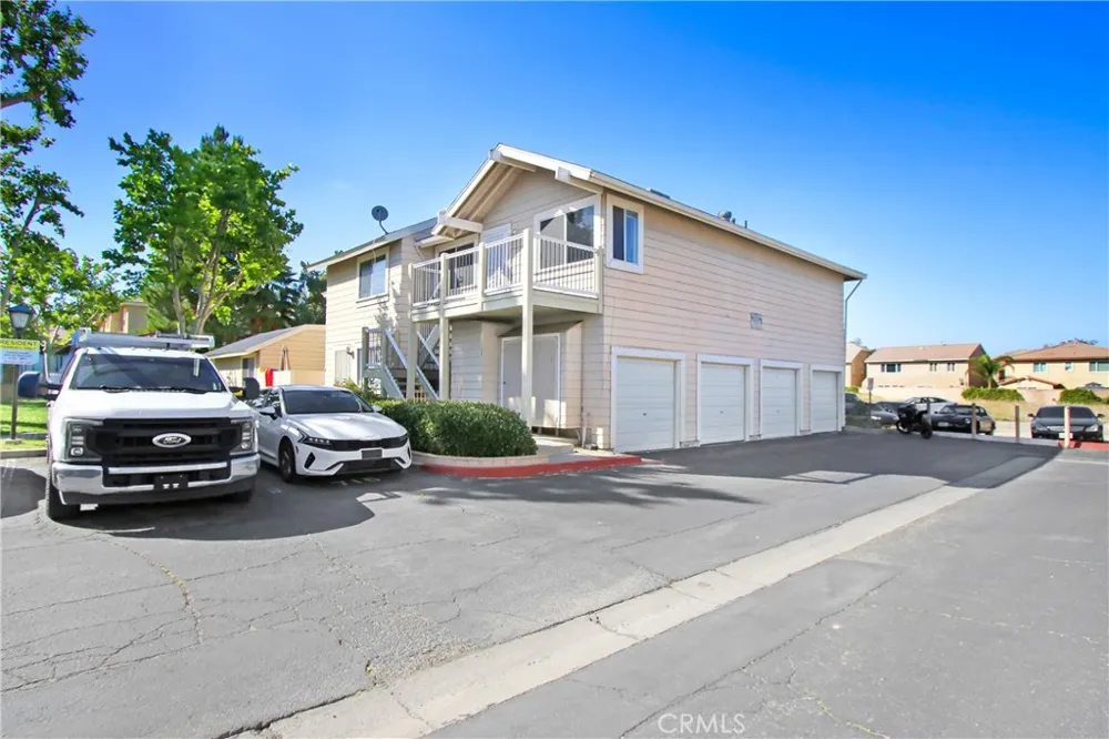 713 Walnut Drive #17 Lake Elsinore, CA 92530