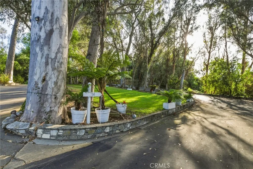 14 Johns Canyon Road Rolling Hills, CA 90274