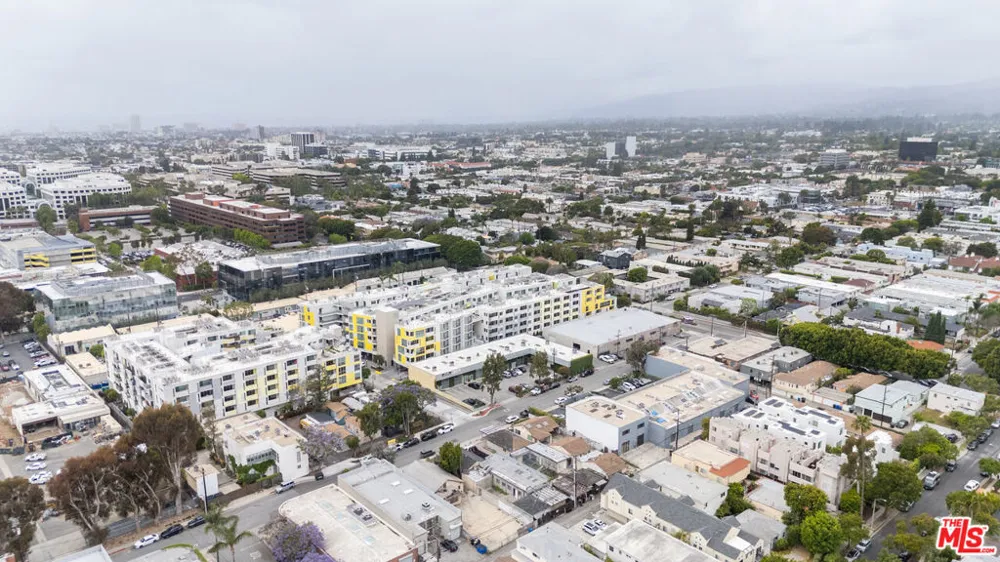 1637 Stanford Street Santa Monica, CA 90404