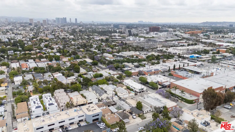 1637 Stanford Street Santa Monica, CA 90404