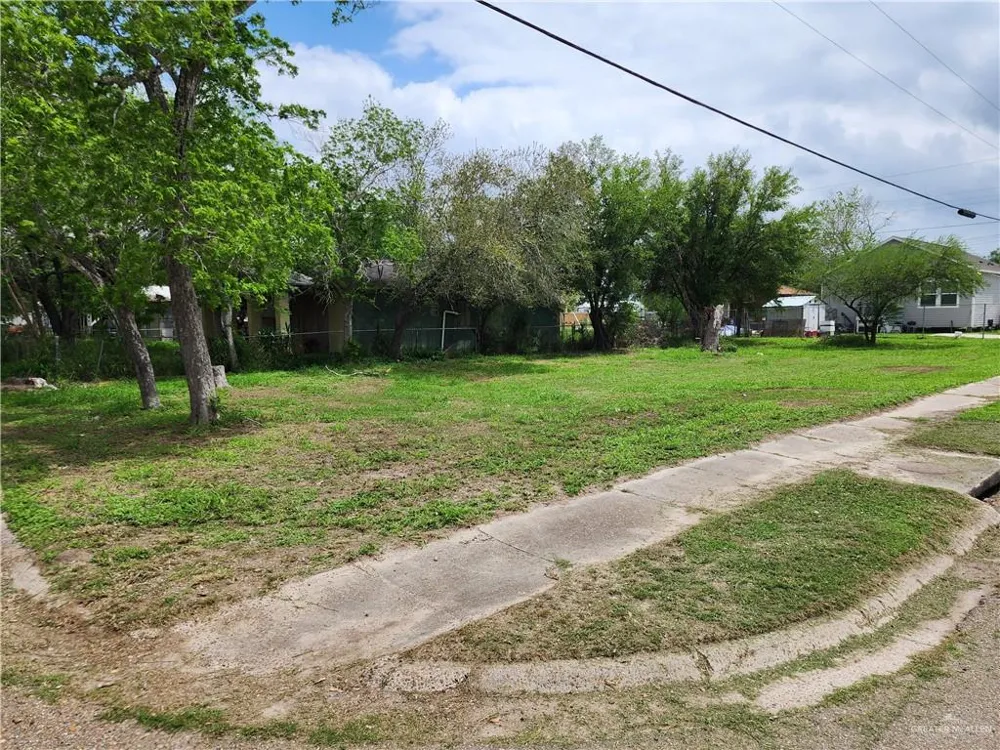 1054 1st Street Raymondville, TX 78580