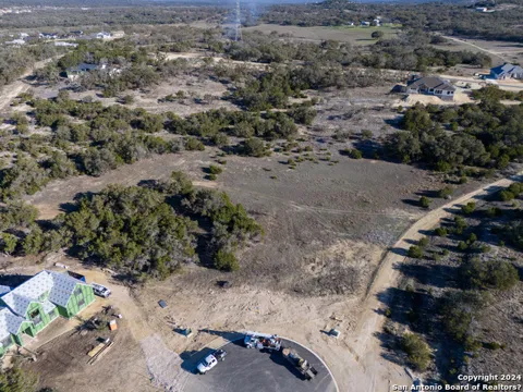34730 Deeanne Valley Trl