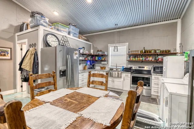 944 FM 1049 Knippa, TX 78870
