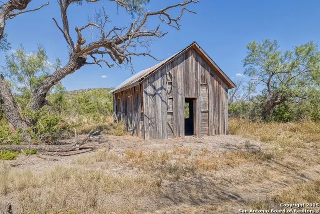 944 FM 1049 Knippa, TX 78870