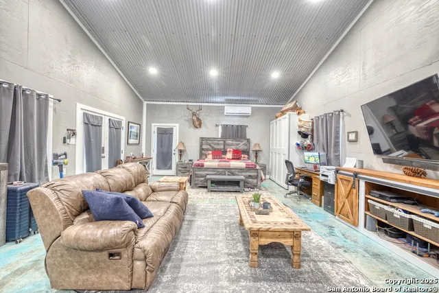 944 FM 1049 Knippa, TX 78870