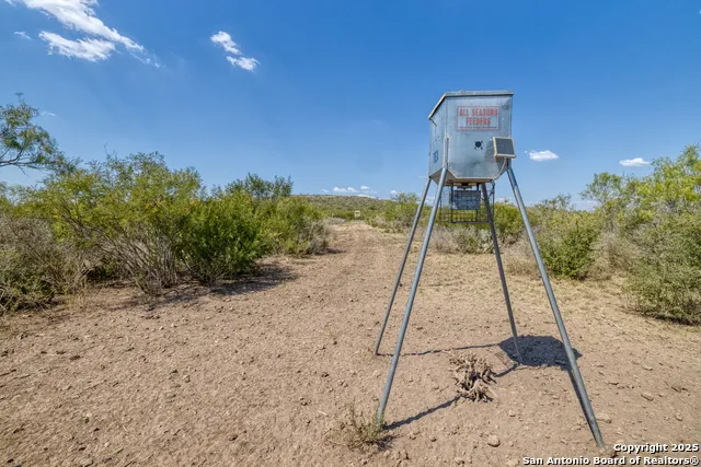 944 FM 1049 Knippa, TX 78870