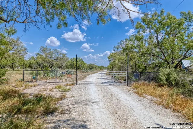 944 FM 1049 Knippa, TX 78870